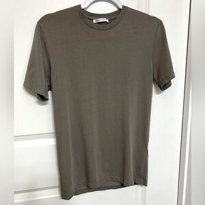 Zara Men’s Gray Short Sleeve T - Shirt Size Small